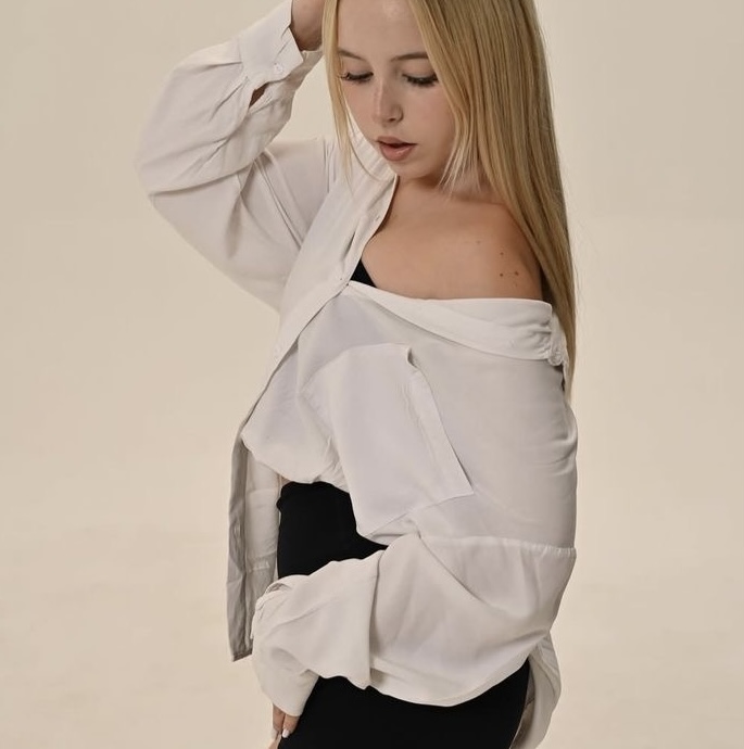 ЮНЫЕ СЛИВ 18+ 🍑✨ | ТОП ДЕВЧОНКИ TG
